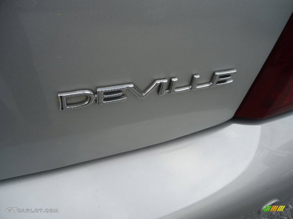 2002 DeVille Sedan - Sterling Metallic / Black photo #37