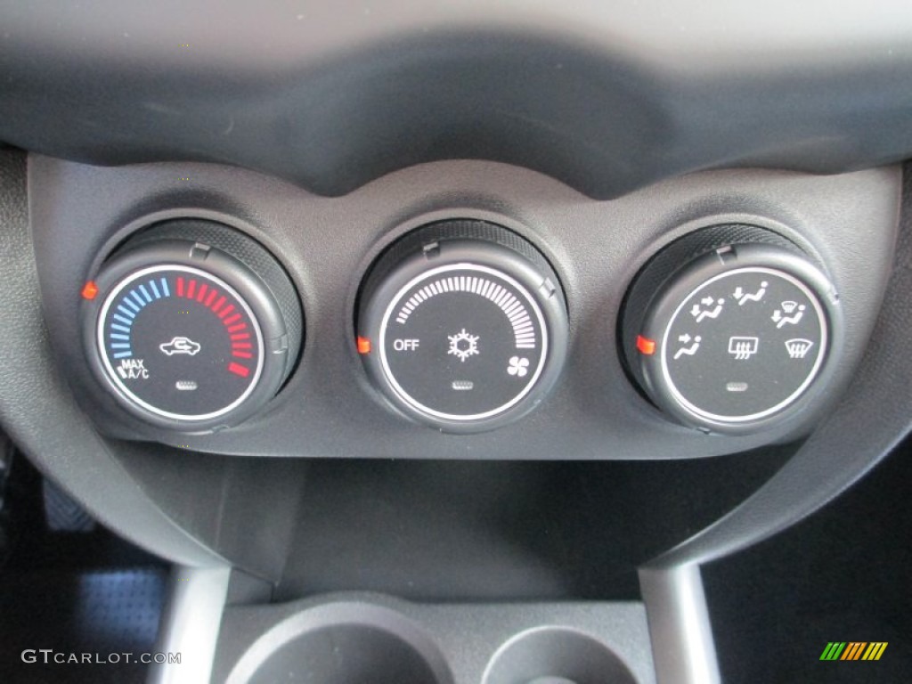 2014 Mitsubishi Outlander Sport ES Controls Photo #87510955