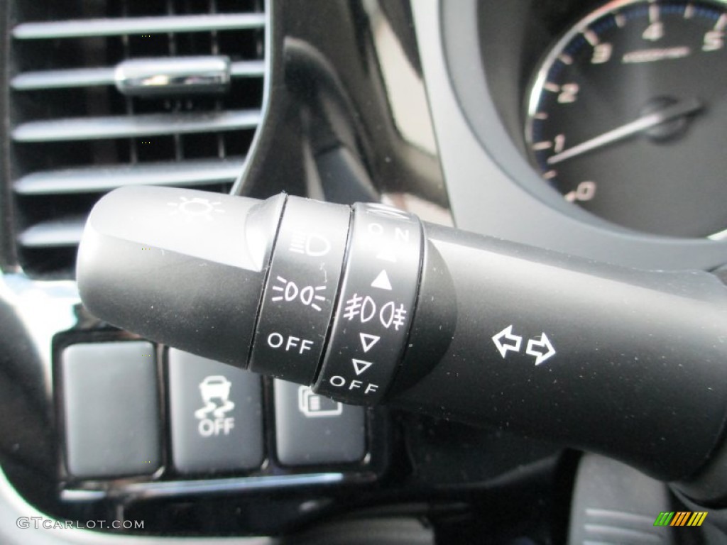 2014 Mitsubishi Outlander SE S-AWC Controls Photo #87512110