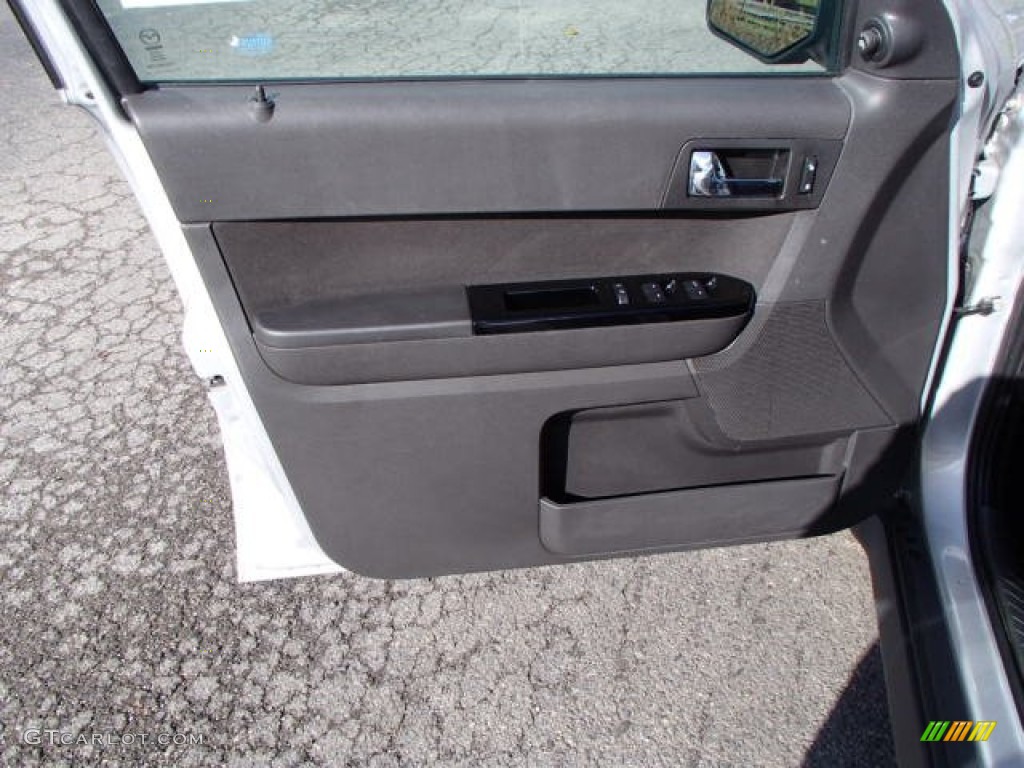 2011 Mazda Tribute i Grand Touring 4WD Charcoal Door Panel Photo #87512575