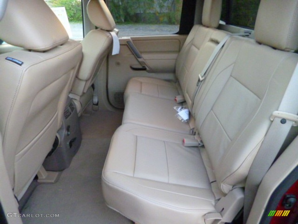 Almond Interior 2014 Nissan Titan SL Crew Cab 4x4 Photo #87513582