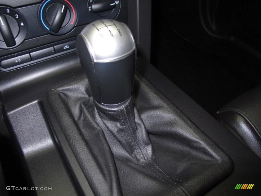 2006 Mustang GT Premium Convertible - Satin Silver Metallic / Dark Charcoal photo #28