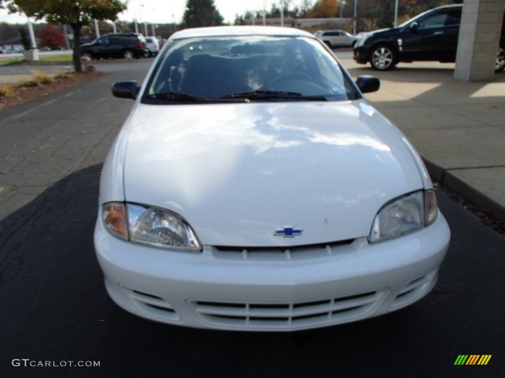 2002 Cavalier Coupe - Bright White / Graphite photo #3