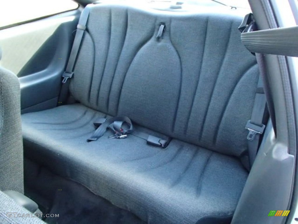 2002 Cavalier Coupe - Bright White / Graphite photo #11