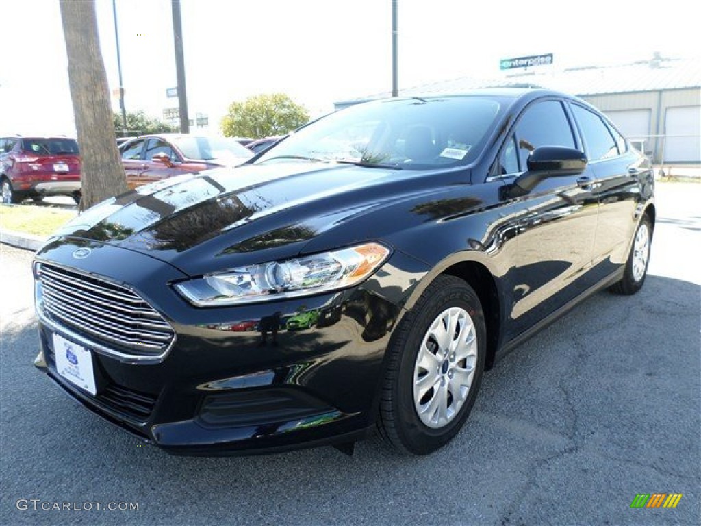 2014 Fusion S - Tuxedo Black / Earth Gray photo #1