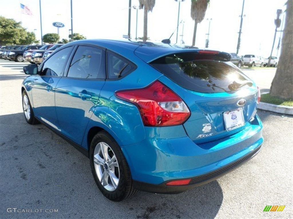 2014 Focus SE Hatchback - Blue Candy / Charcoal Black photo #3