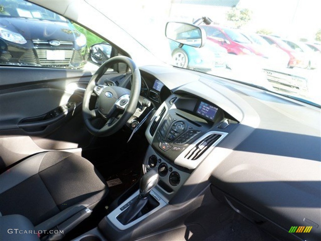 2014 Focus SE Hatchback - Blue Candy / Charcoal Black photo #11