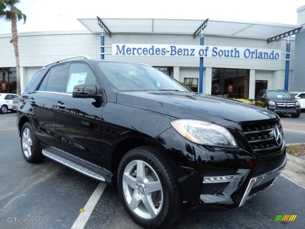 2014 ML 350 4Matic - Black / Black photo #1