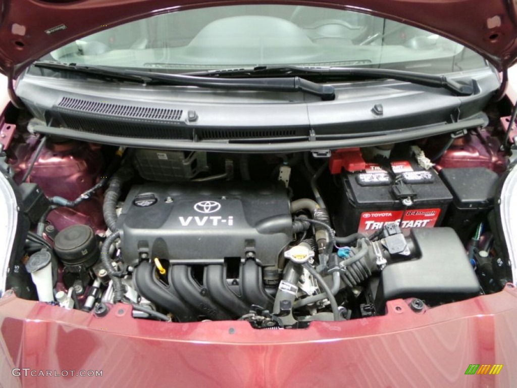2009 Yaris 5 Door Liftback - Carmine Red Metallic / Dark Charcoal photo #4
