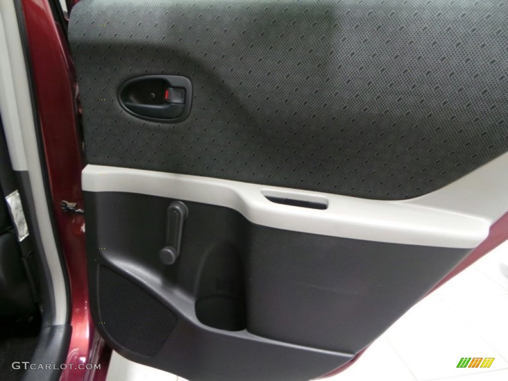 2009 Yaris 5 Door Liftback - Carmine Red Metallic / Dark Charcoal photo #11