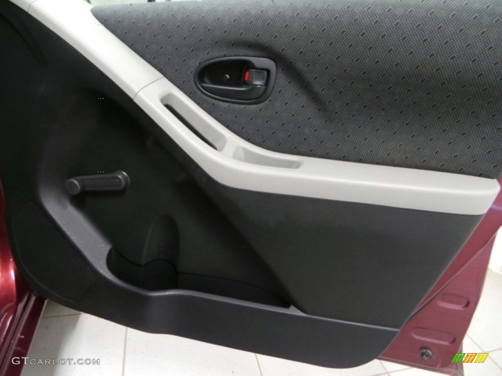 2009 Yaris 5 Door Liftback - Carmine Red Metallic / Dark Charcoal photo #12