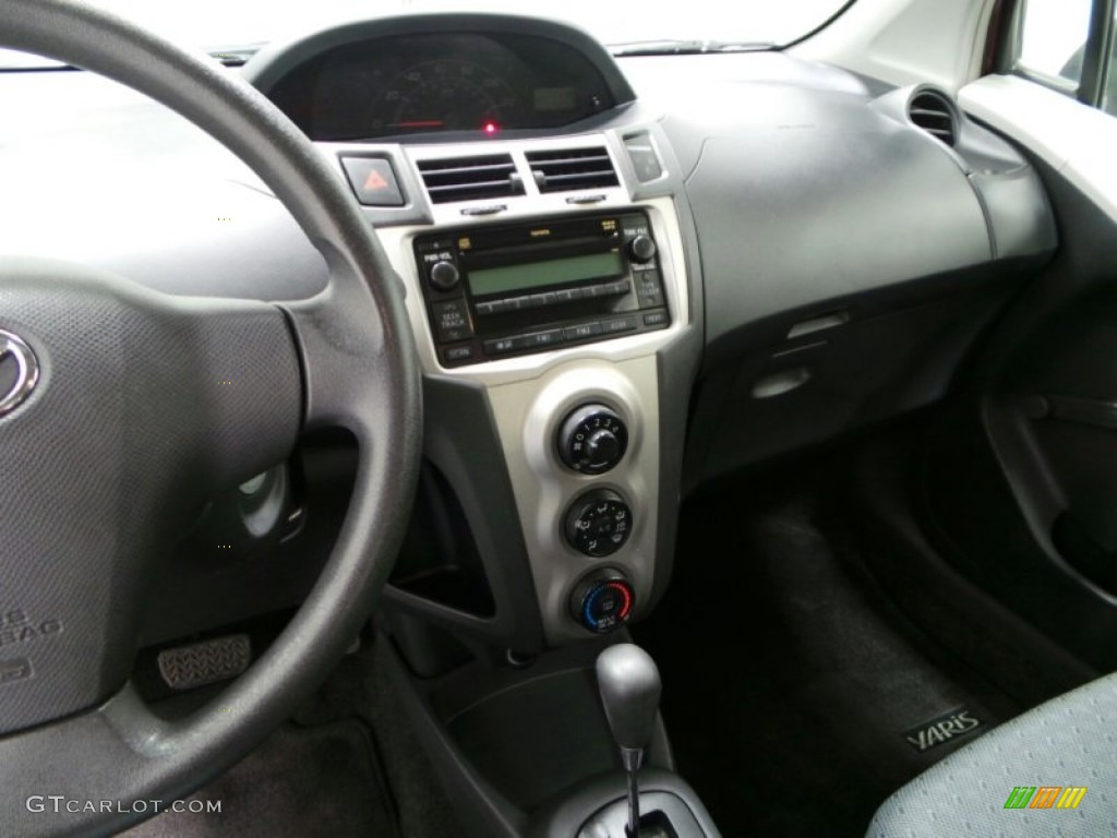 2009 Yaris 5 Door Liftback - Carmine Red Metallic / Dark Charcoal photo #18