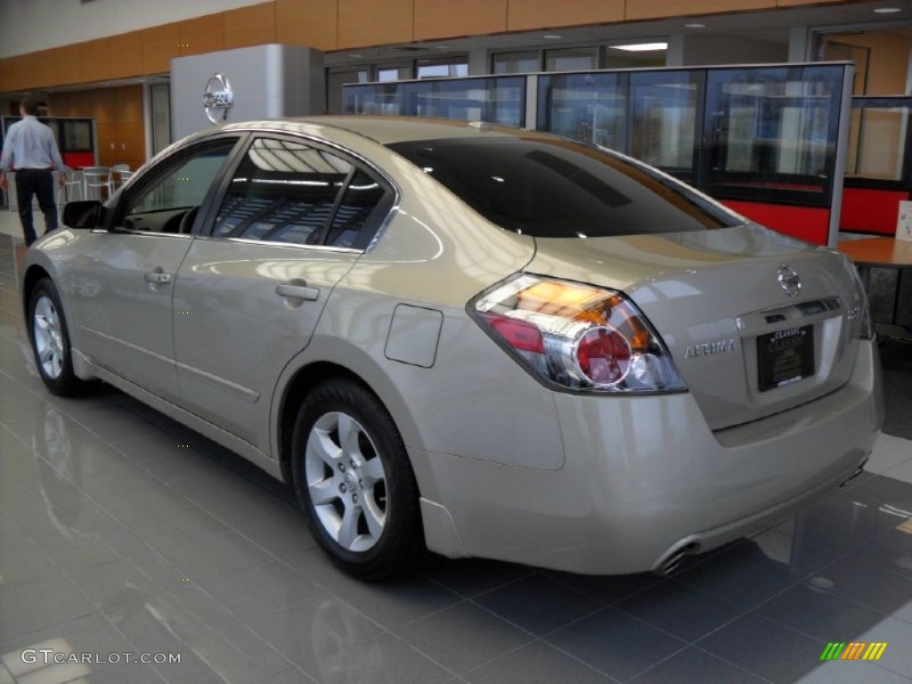 2009 Altima 2.5 SL - Sonoran Sand Metallic / Blond photo #2