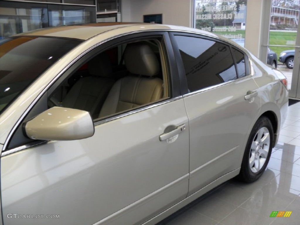 2009 Altima 2.5 SL - Sonoran Sand Metallic / Blond photo #6