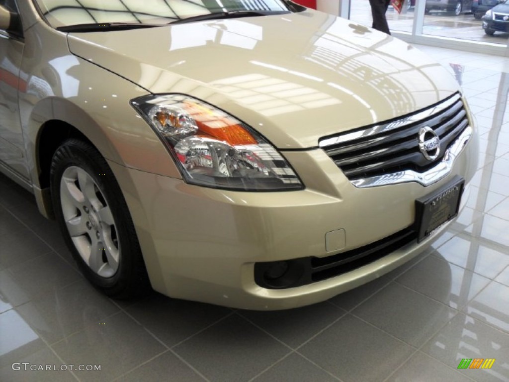 2009 Altima 2.5 SL - Sonoran Sand Metallic / Blond photo #10