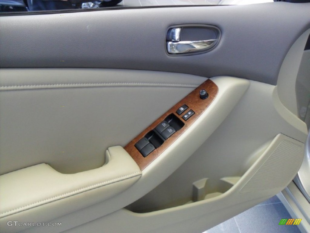 2009 Altima 2.5 SL - Sonoran Sand Metallic / Blond photo #19