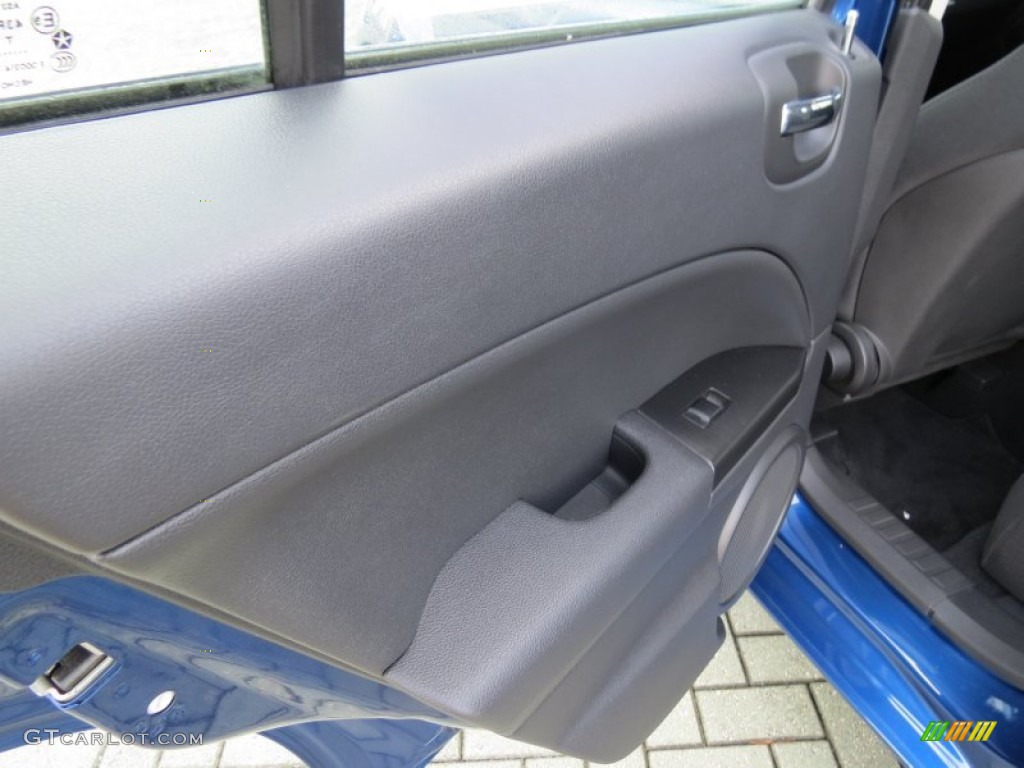2010 Caliber Mainstreet - Deep Water Blue Pearl / Dark Slate Gray photo #14