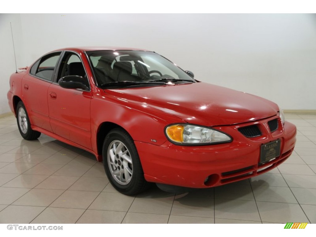 2003 Grand Am SE Sedan - Victory Red / Dark Pewter photo #1