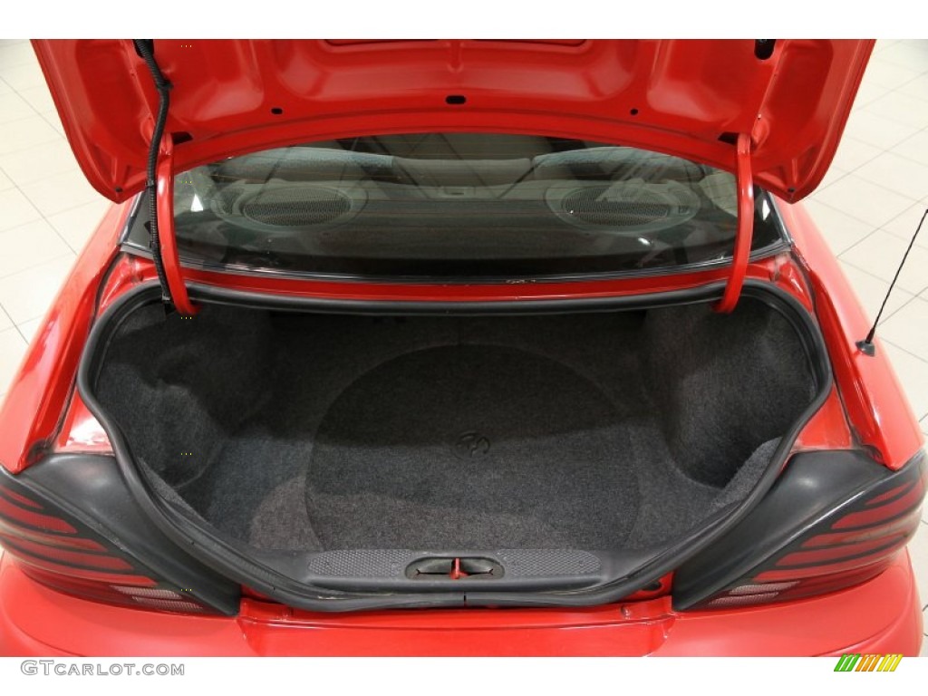 2003 Grand Am SE Sedan - Victory Red / Dark Pewter photo #13