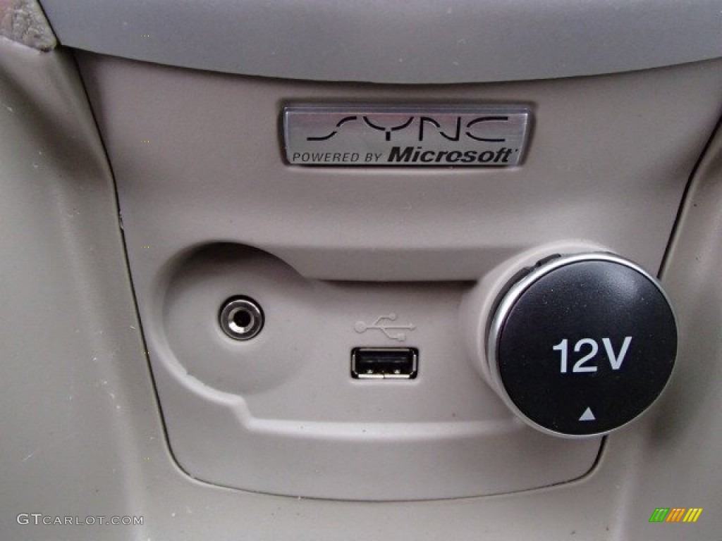 2014 Fiesta SE Sedan - Ingot Silver / Medium Light Stone photo #19