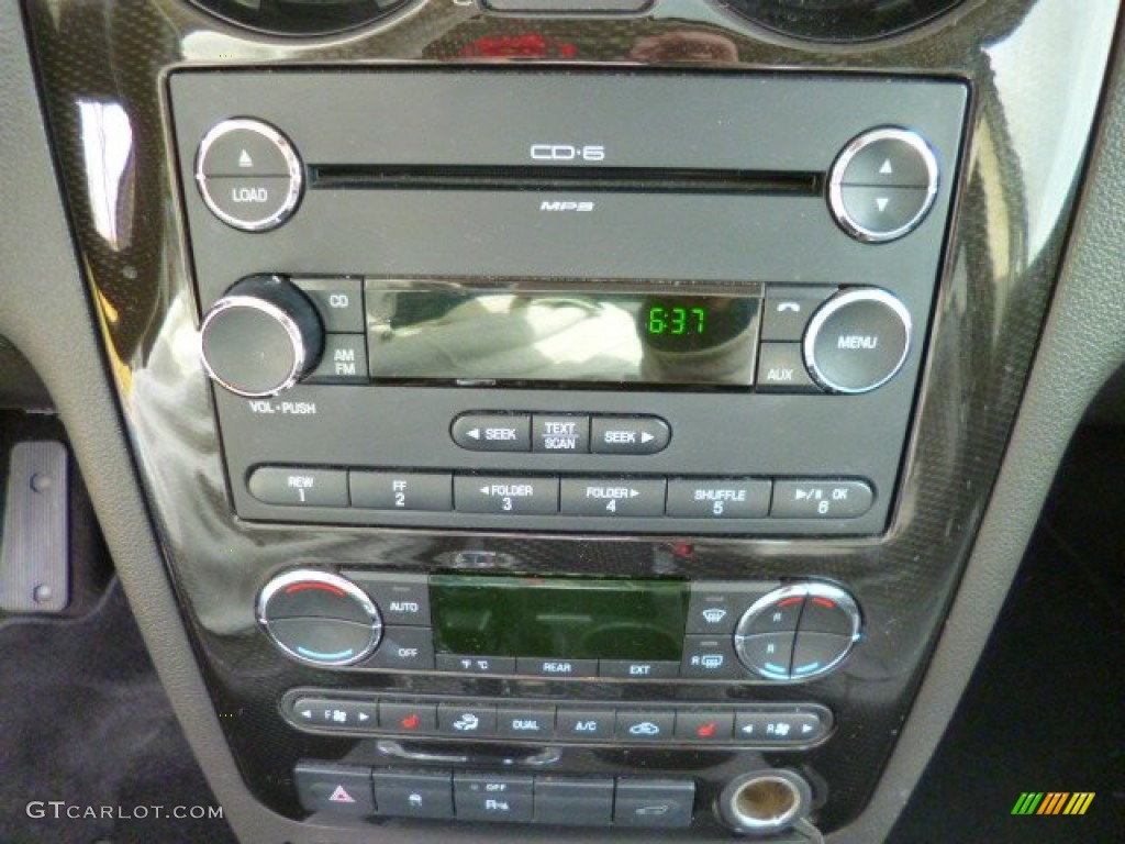 2008 Taurus X Limited AWD - Black / Charcoal Black photo #19