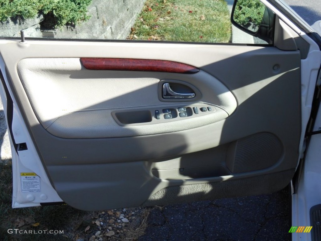 2001 S40 1.9T - White / Taupe/Light Taupe photo #14