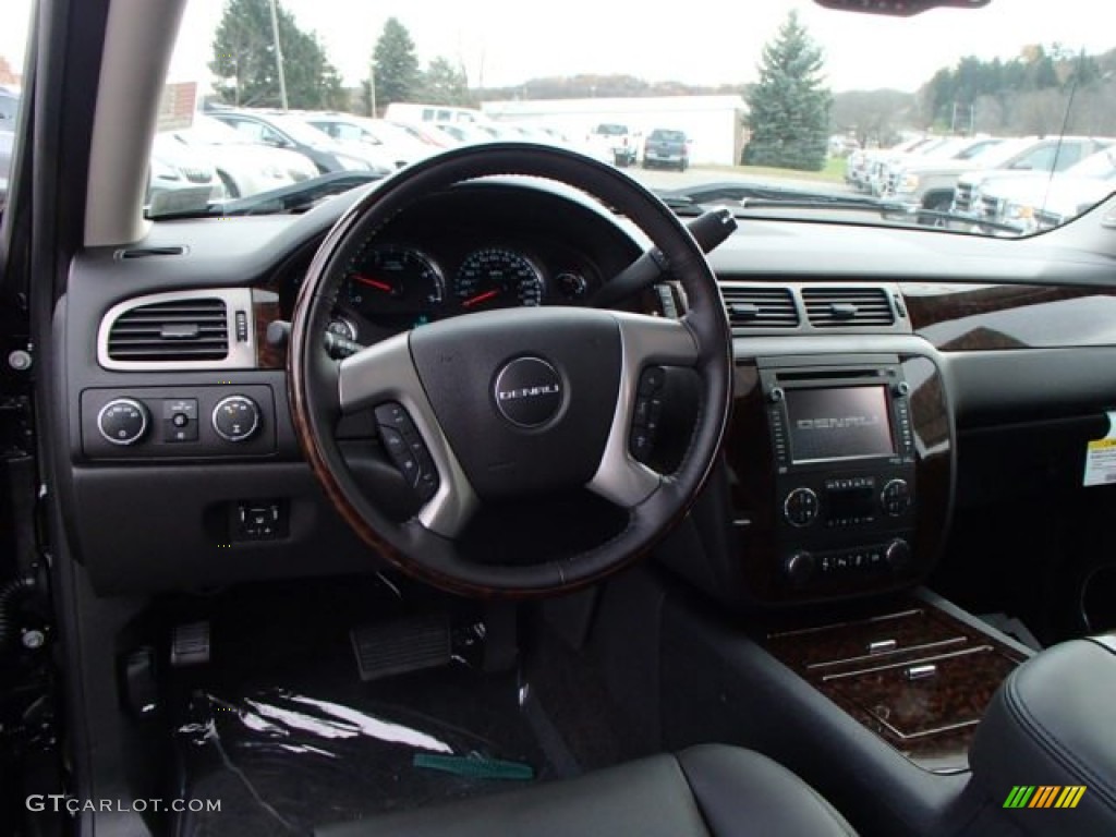 2014 GMC Sierra 2500HD Denali Crew Cab 4x4 Dashboard Photos