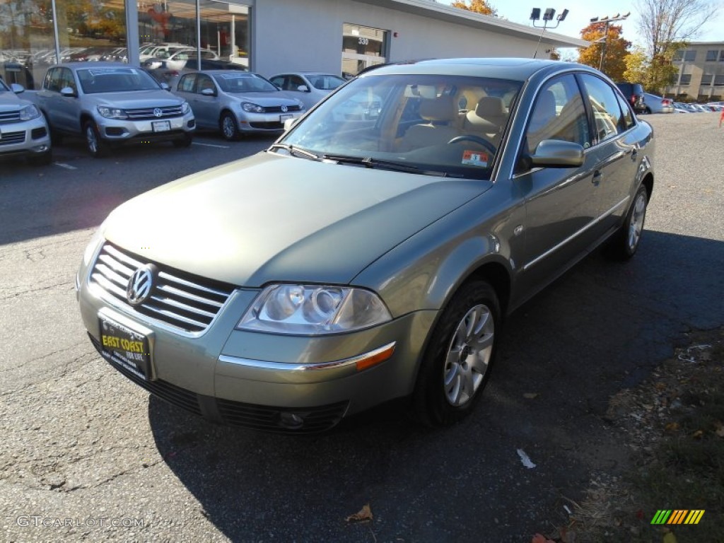 2003 Passat GLS Sedan - Fresco Green Metallic / Beige photo #3
