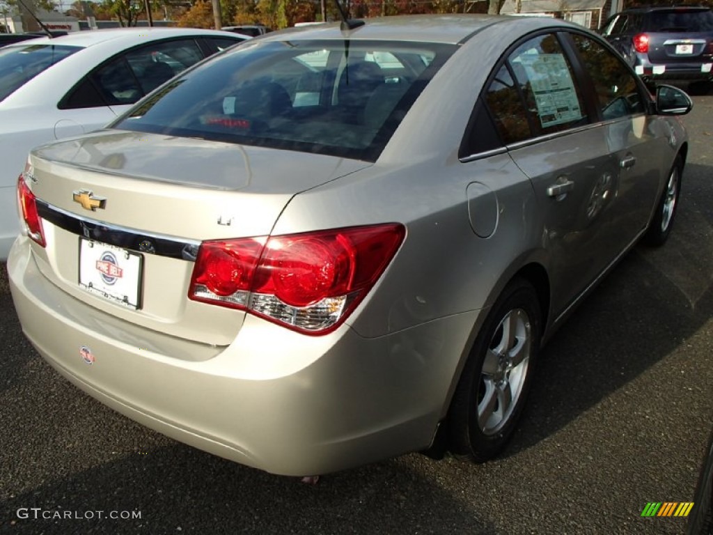 2014 Cruze LT - Champagne Silver Metallic / Jet Black photo #2