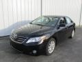 Black - Camry XLE Photo No. 9