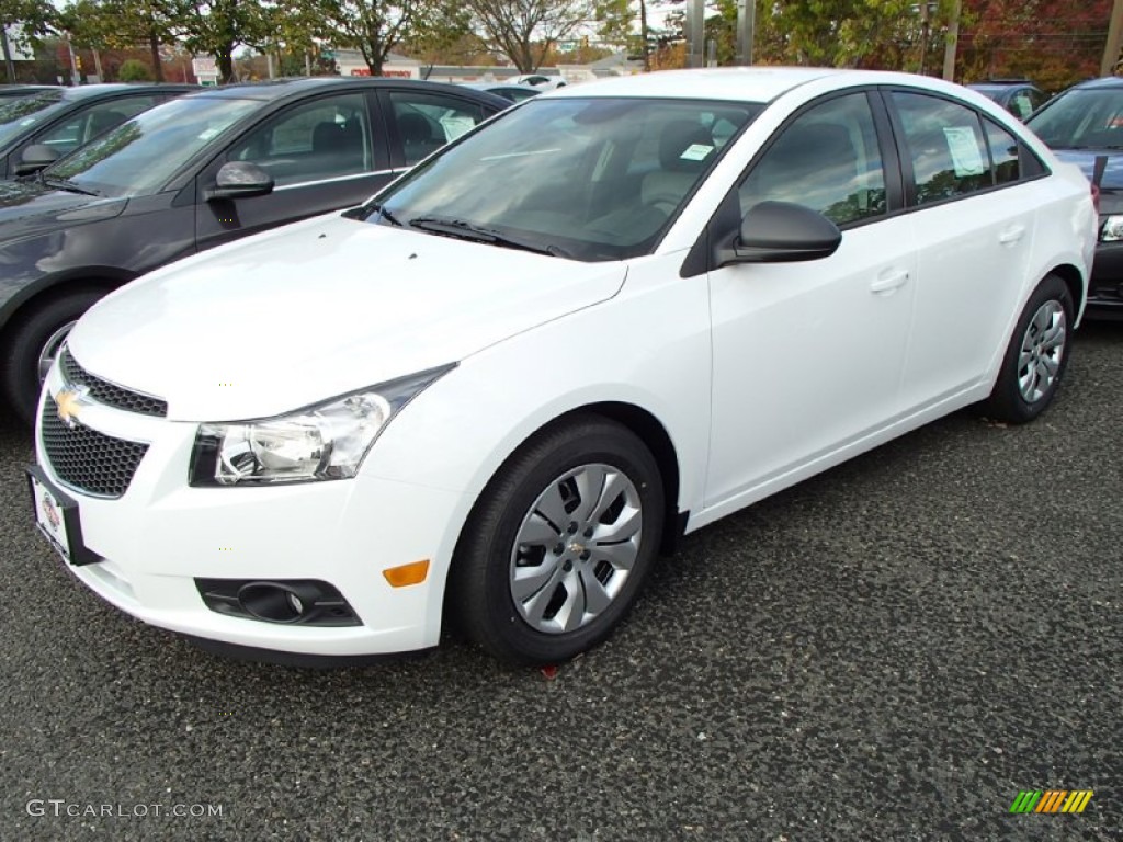 Summit White Chevrolet Cruze