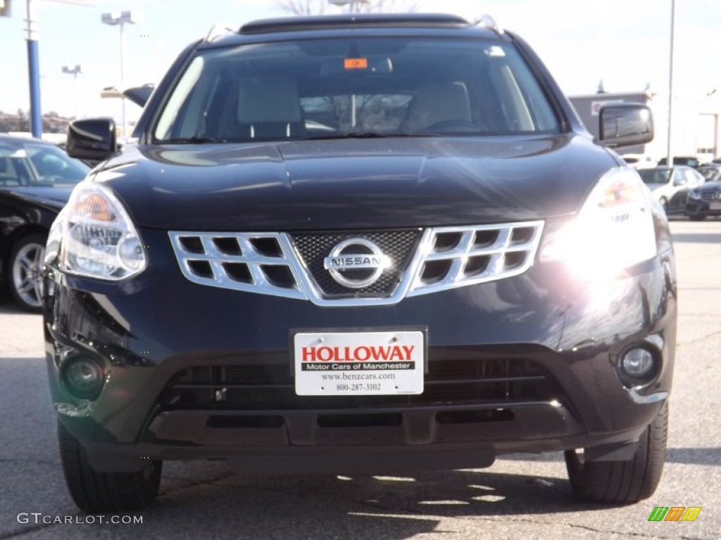 2011 Rogue SV AWD - Wicked Black / Gray photo #2