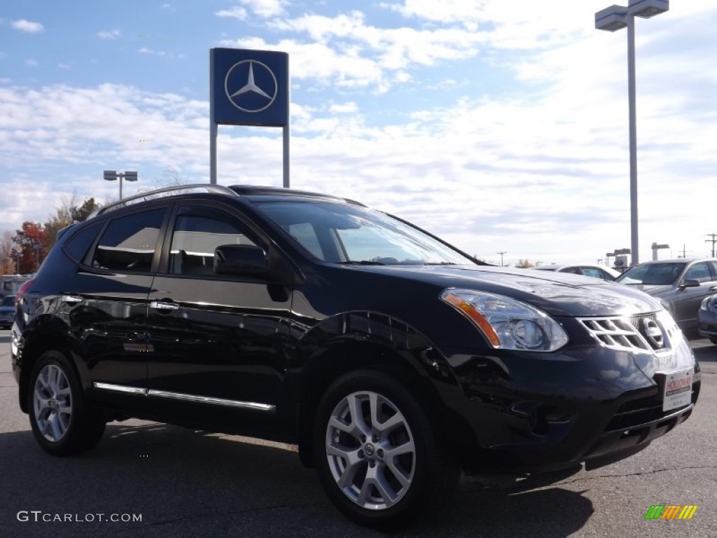 2011 Rogue SV AWD - Wicked Black / Gray photo #3