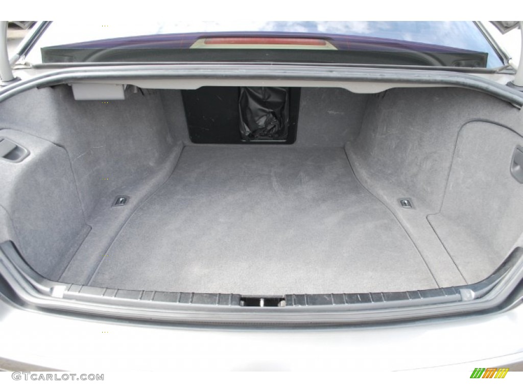 2007 BMW 7 Series 750i Sedan Trunk Photos