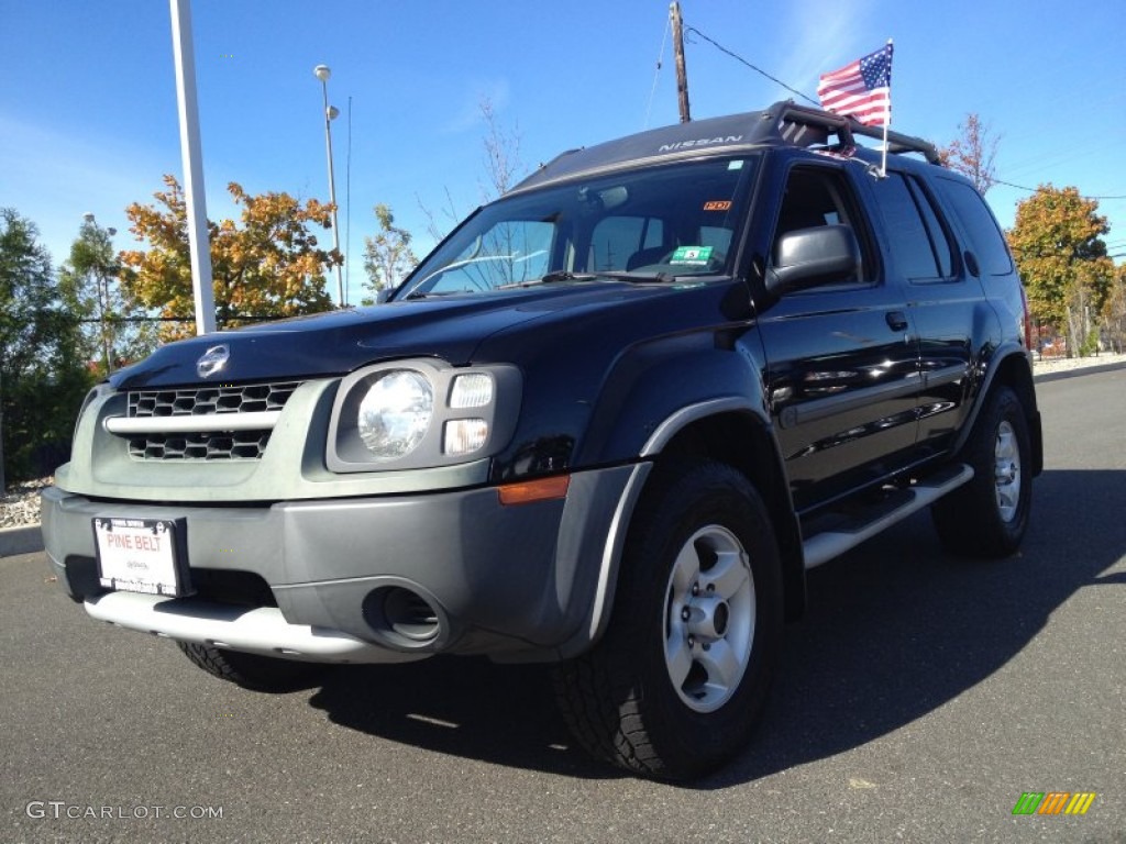 2004 Xterra XE 4x4 - Super Black / Charcoal photo #1