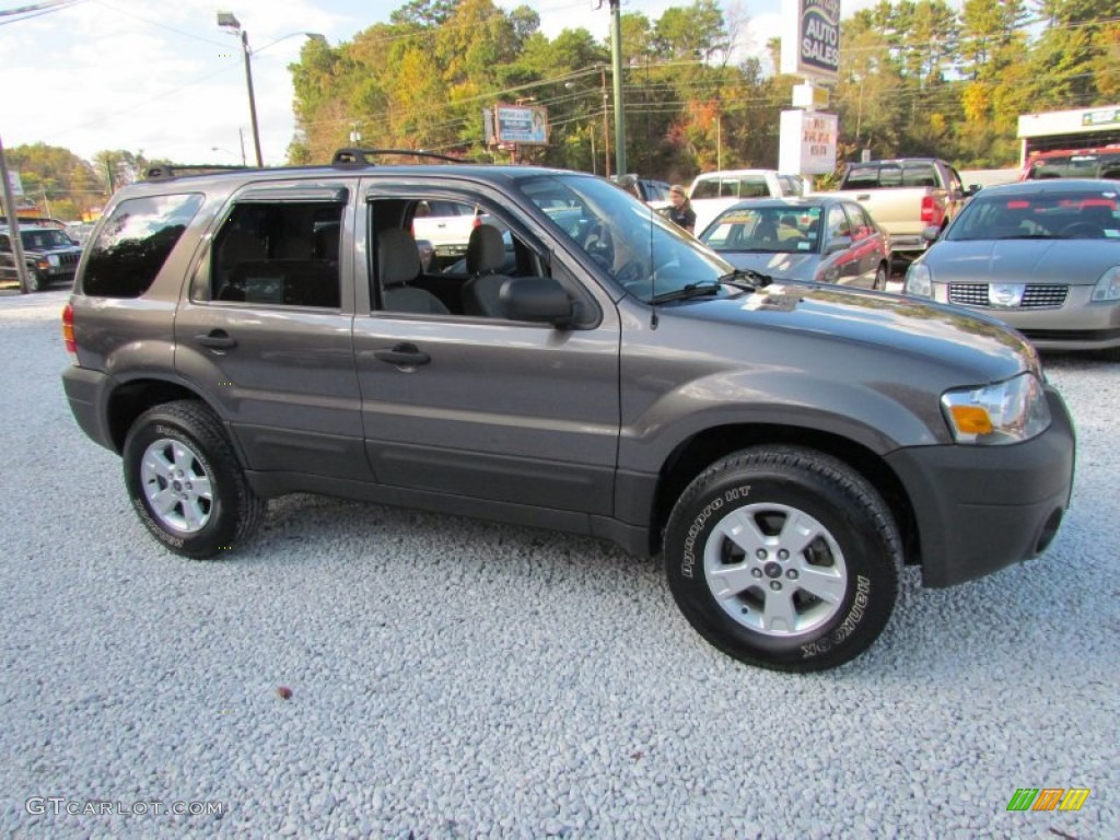 2006 Escape XLT V6 4WD - Dark Stone Metallic / Medium/Dark Flint photo #2