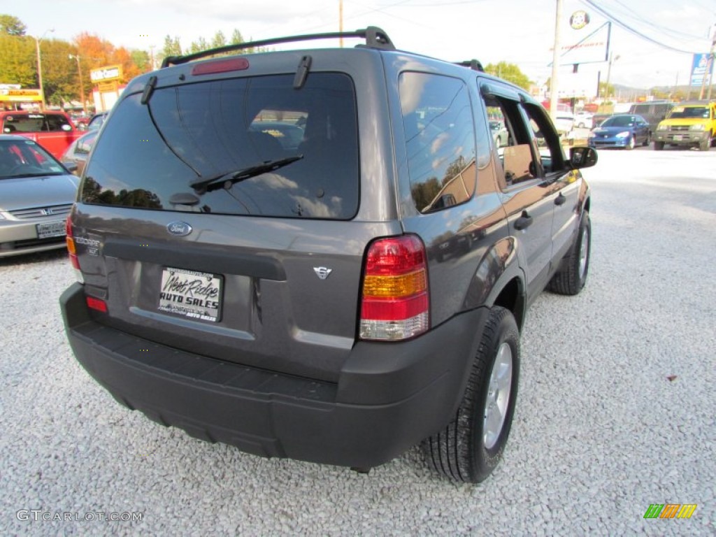 2006 Escape XLT V6 4WD - Dark Stone Metallic / Medium/Dark Flint photo #5