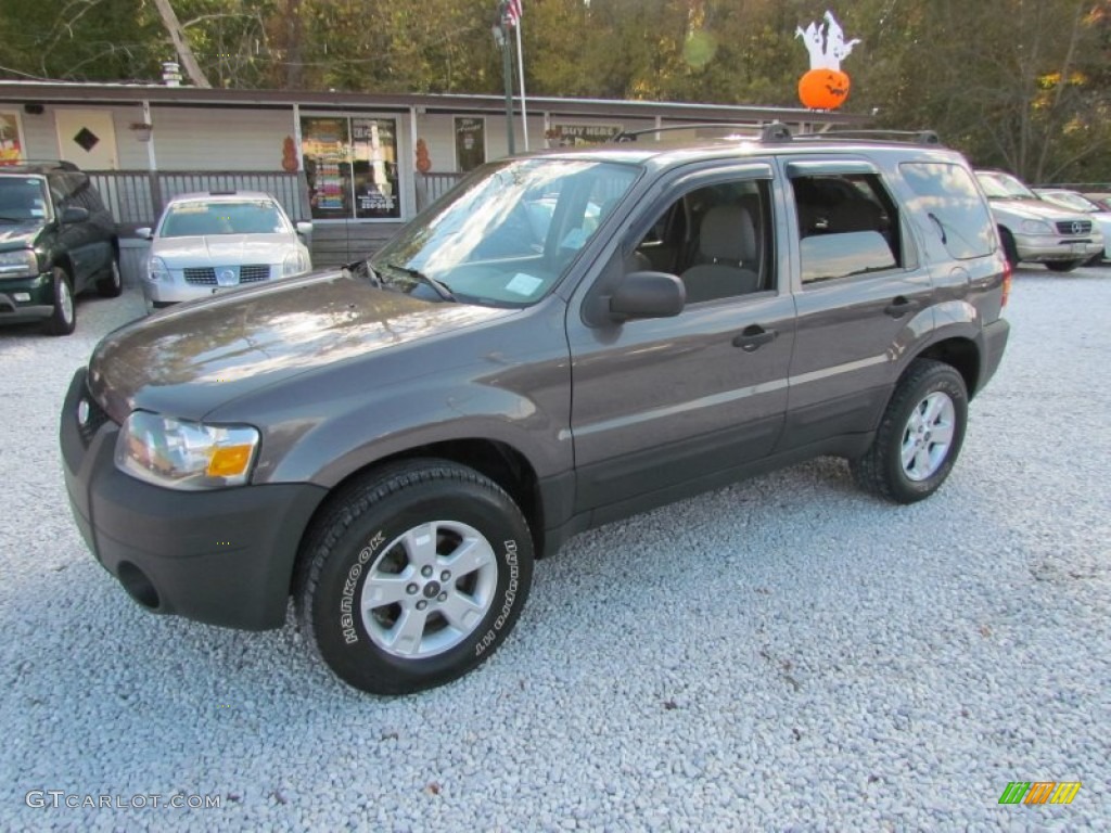 2006 Escape XLT V6 4WD - Dark Stone Metallic / Medium/Dark Flint photo #10