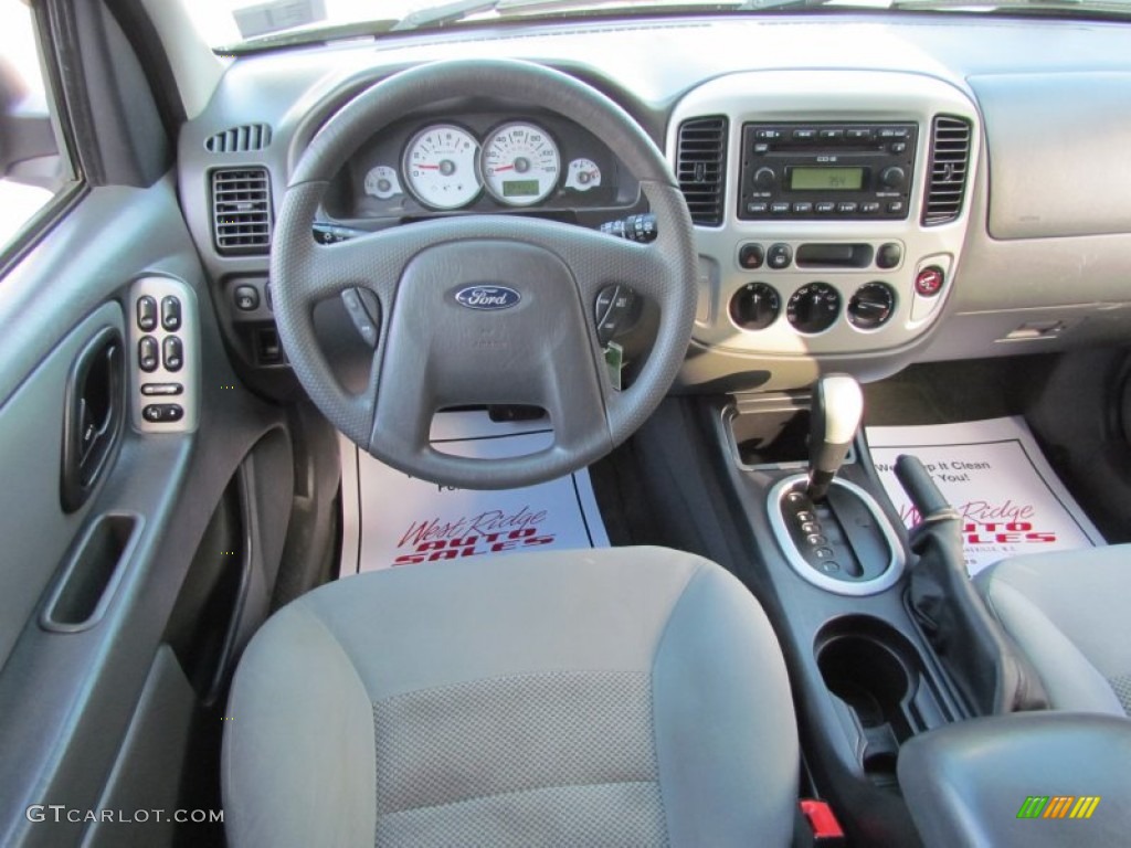 2006 Escape XLT V6 4WD - Dark Stone Metallic / Medium/Dark Flint photo #20
