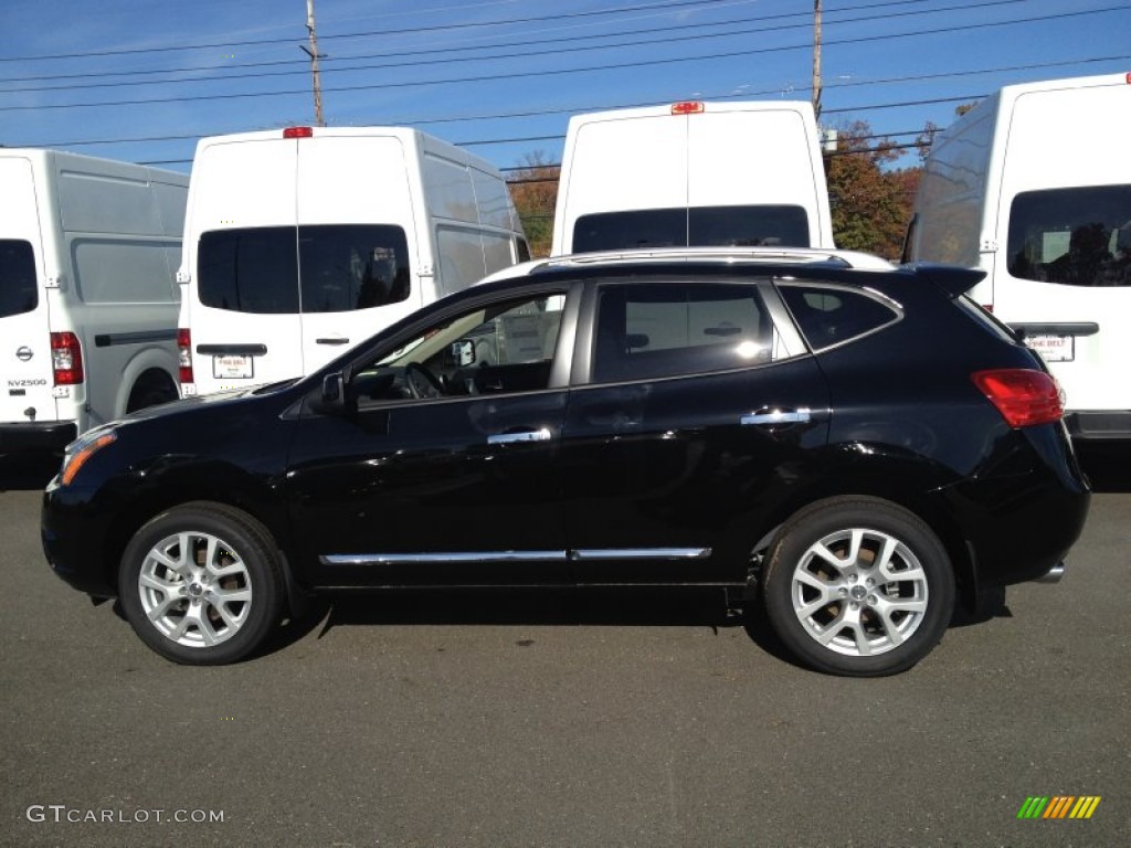 2013 Rogue SL AWD - Super Black / Gray photo #4