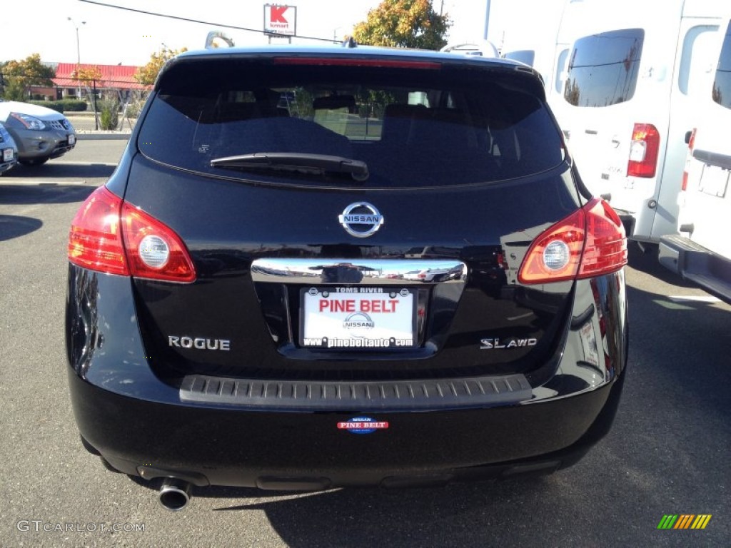 2013 Rogue SL AWD - Super Black / Gray photo #6