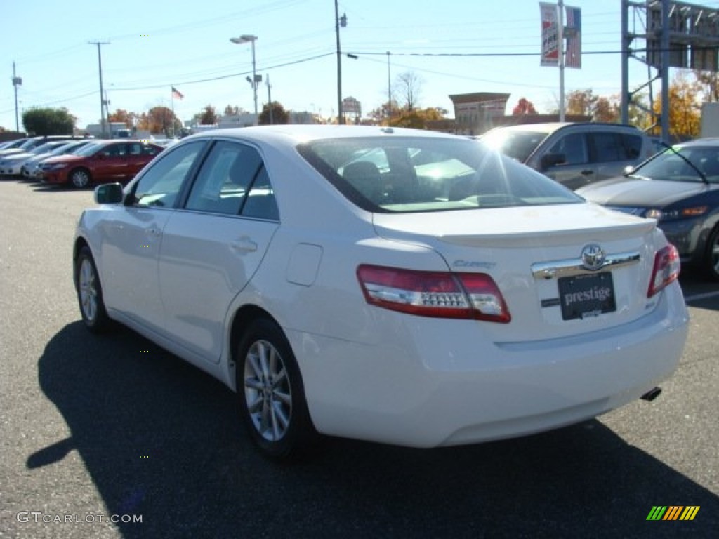 2011 Camry XLE - Super White / Bisque photo #4