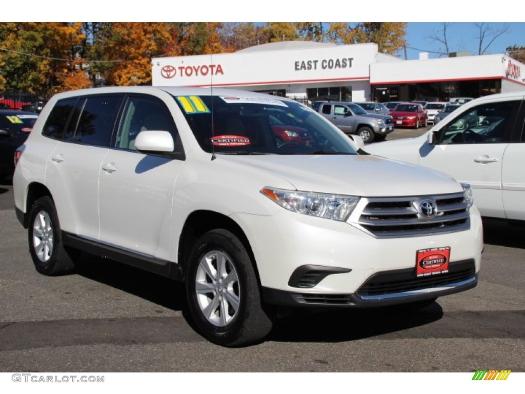 2011 Highlander V6 4WD - Blizzard White Pearl / Sand Beige photo #1