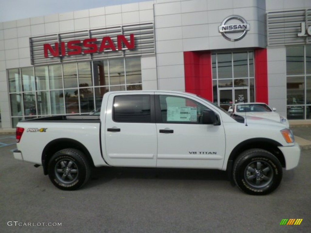 Glacier White 2014 Nissan Titan Pro-4X Crew Cab 4x4 Exterior Photo #87570454