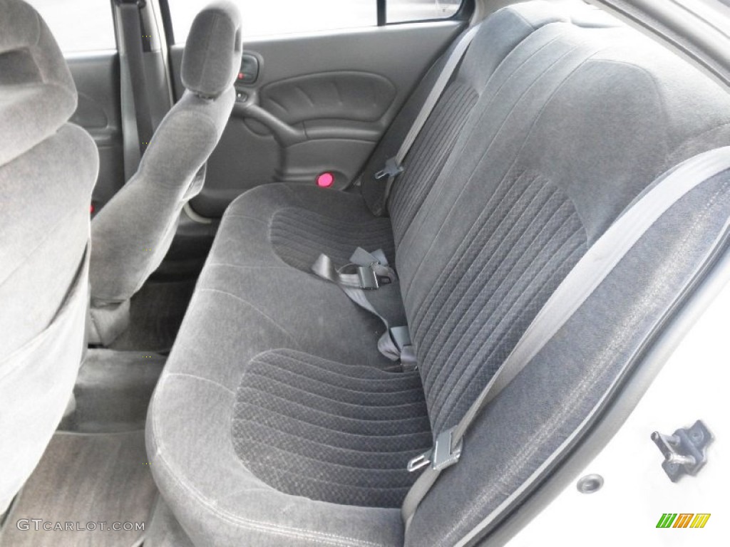 2001 Pontiac Grand Am GT Sedan Rear Seat Photo #87572137