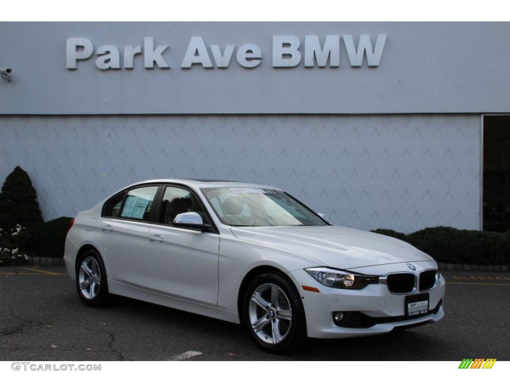 2013 3 Series 328i xDrive Sedan - Alpine White / Venetian Beige photo #1