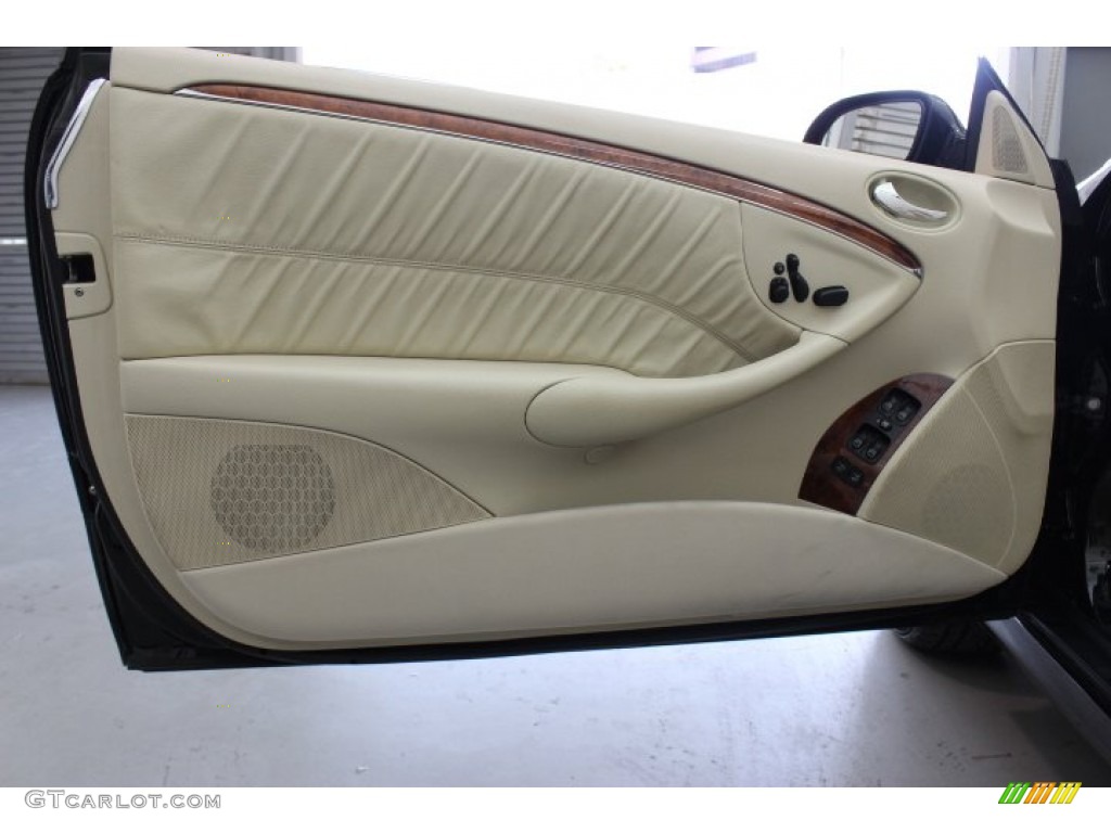 2009 Mercedes-Benz CLK 350 Cabriolet Stone Door Panel Photo #87575287