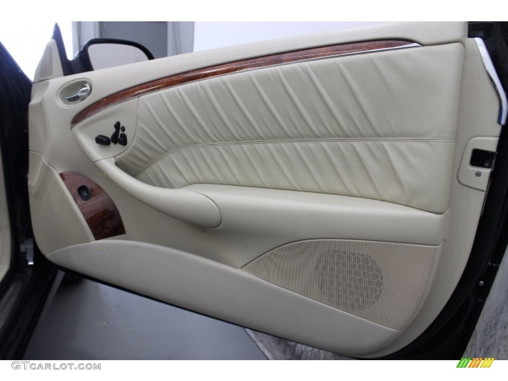 2009 Mercedes-Benz CLK 350 Cabriolet Stone Door Panel Photo #87575701