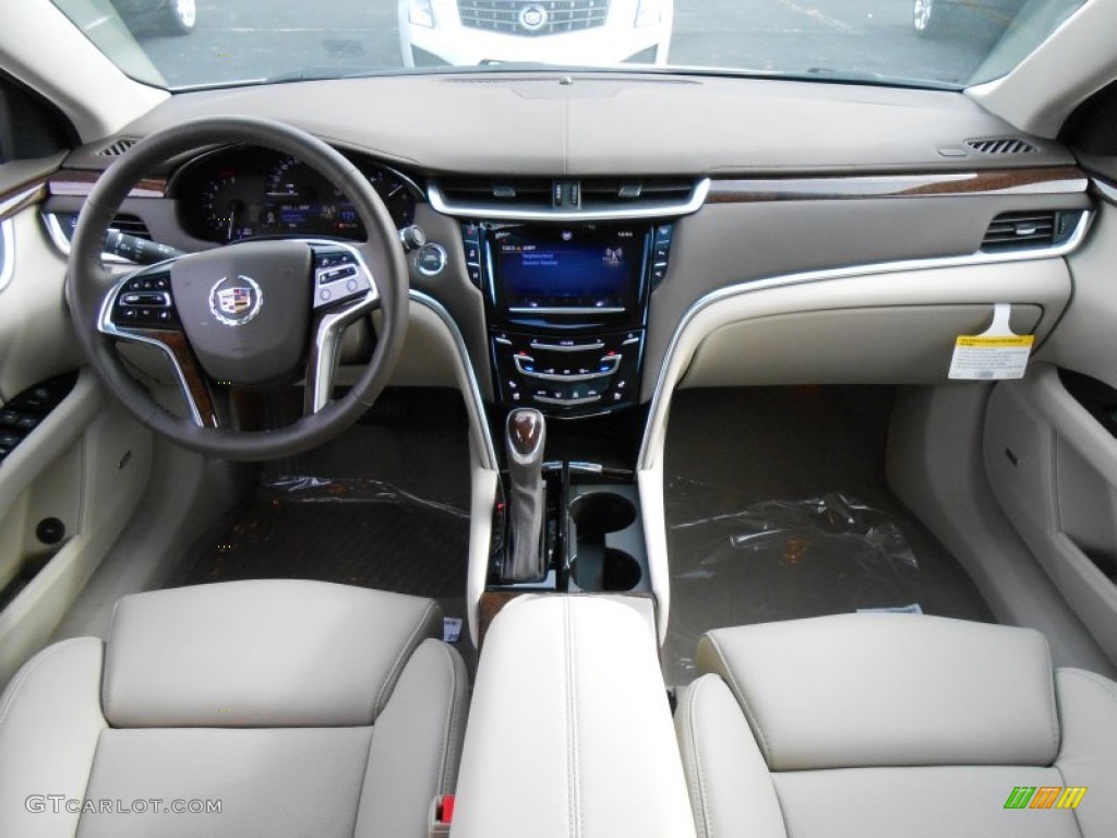 2014 Silver Coast Metallic Cadillac Xts Luxury Fwd