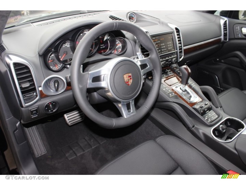 Black Interior 2014 Porsche Cayenne Turbo S Photo #87577711